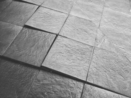 Carrelage gr&egrave;s c&eacute;rame &agrave; Valentigney, quelles diff&eacute;rences avec la fa&iuml;ence classique ?